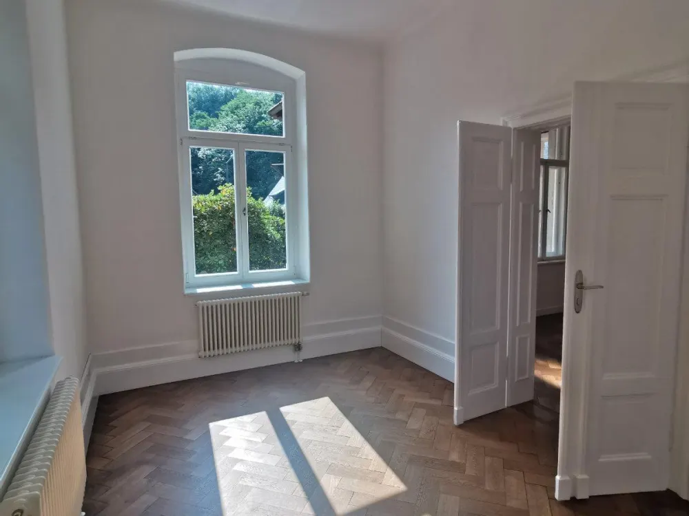 Extravangante 4-Raumwohnung in idylischer ruhiger und grüner Lage