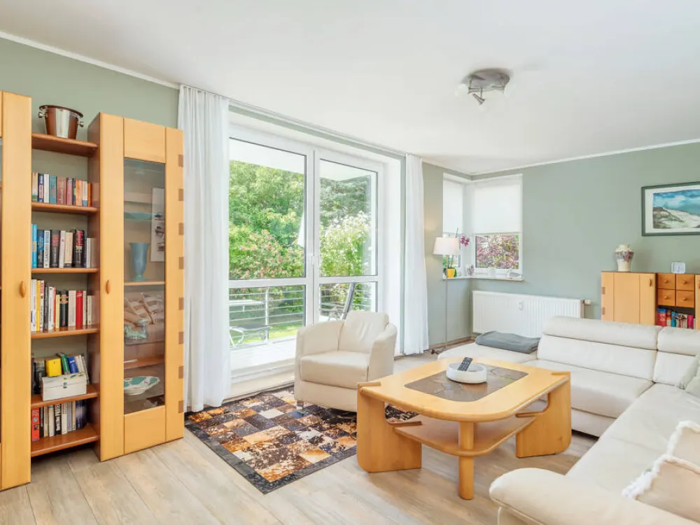 WARNEMÜNDE I furnished, wonderful modern 3-room apartment with south-facing balcony and underground parking space