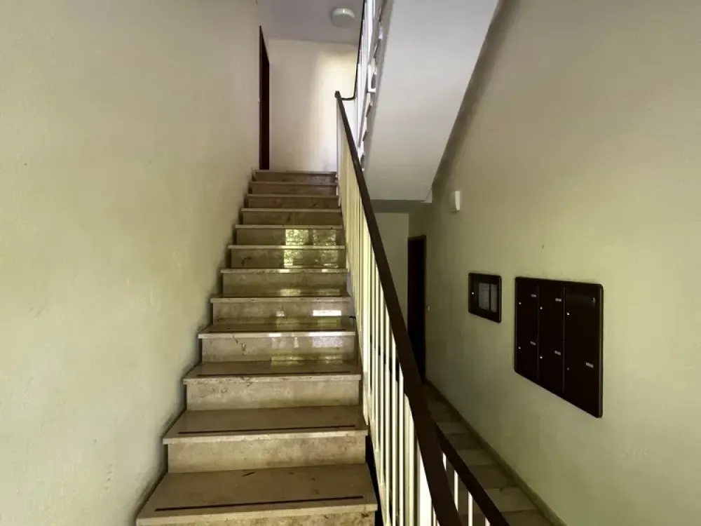First occupancy after renovation: bright 2-room apartment with winter garden