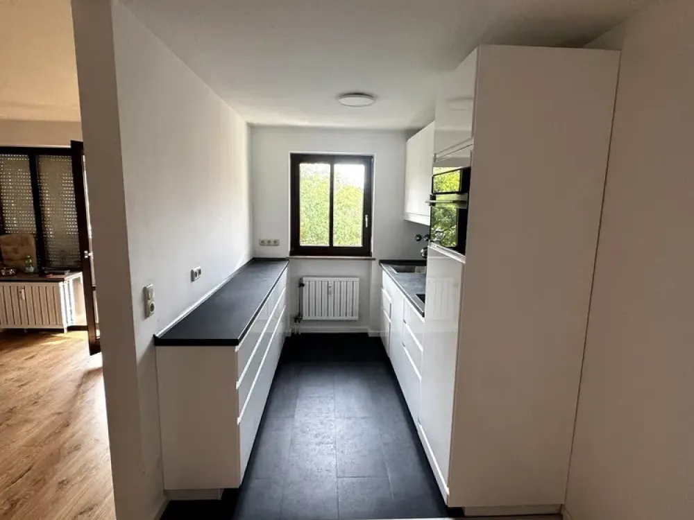 First occupancy after renovation: bright 2-room apartment with winter garden