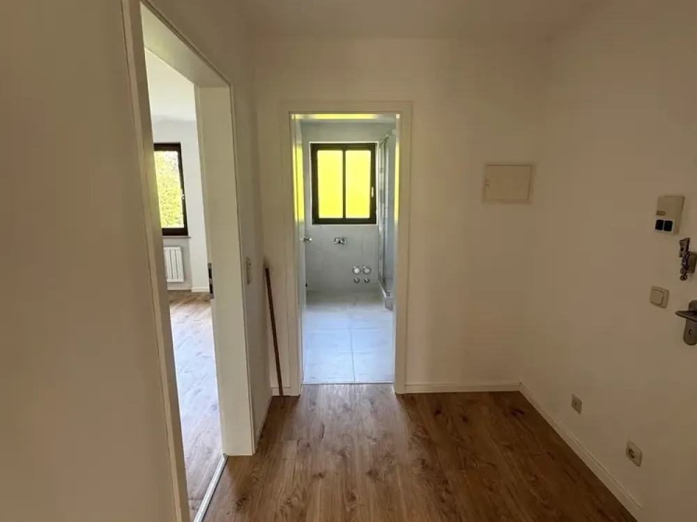 First occupancy after renovation: bright 2-room apartment with winter garden