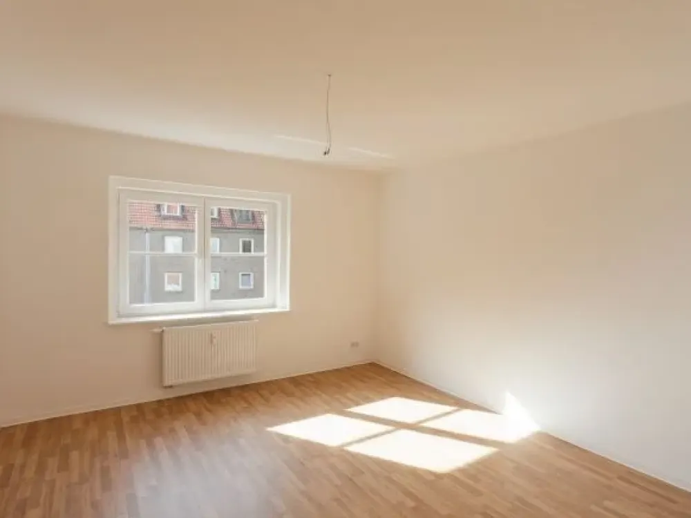 Green Residential Oasis - Optimally Divided 3-Room Apartment, Large Balcony !!!