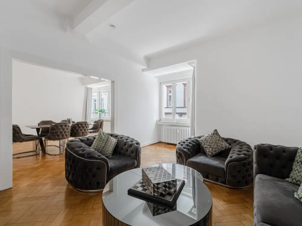 Home with Old Building Charm in the Heart of Düsseldorf
