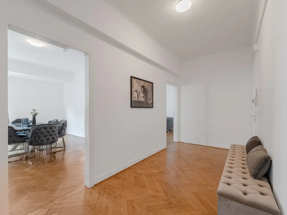 Home with Old Building Charm in the Heart of Düsseldorf