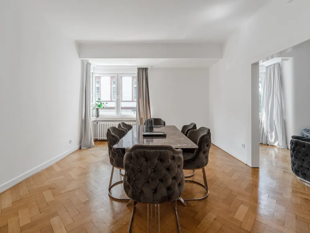 Home with Old Building Charm in the Heart of Düsseldorf