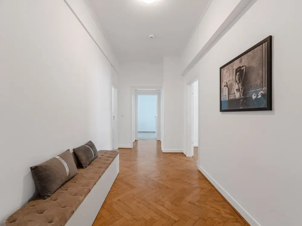 Home with Old Building Charm in the Heart of Düsseldorf