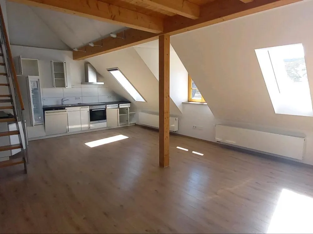 2,5 Zimmer Maisonette-Wohnung mit Einbauküche in Hawangen