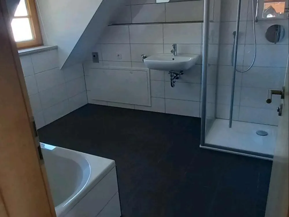 2,5 Zimmer Maisonette-Wohnung mit Einbauküche in Hawangen