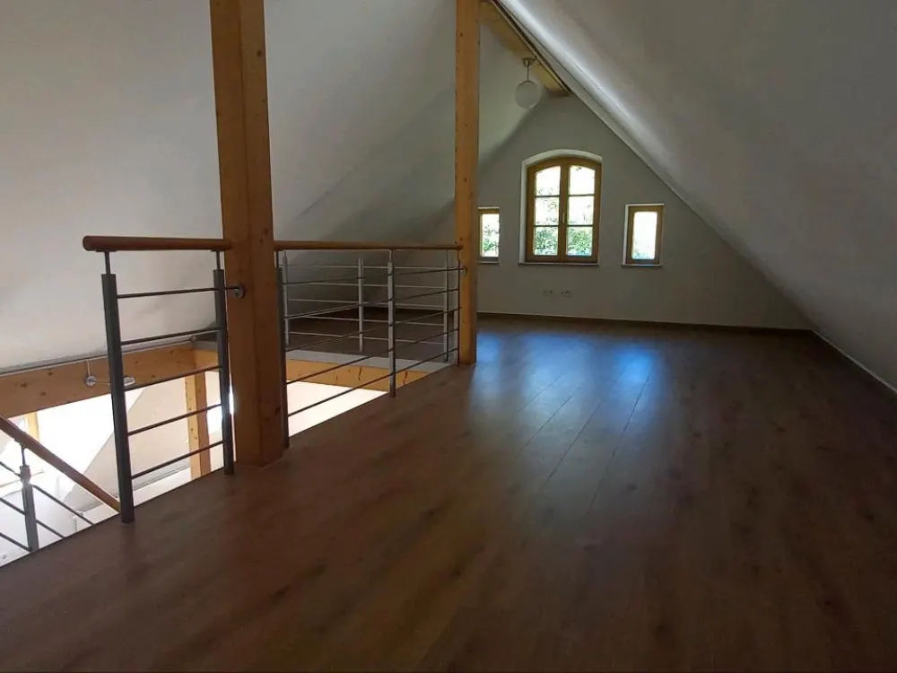 2,5 Zimmer Maisonette-Wohnung mit Einbauküche in Hawangen