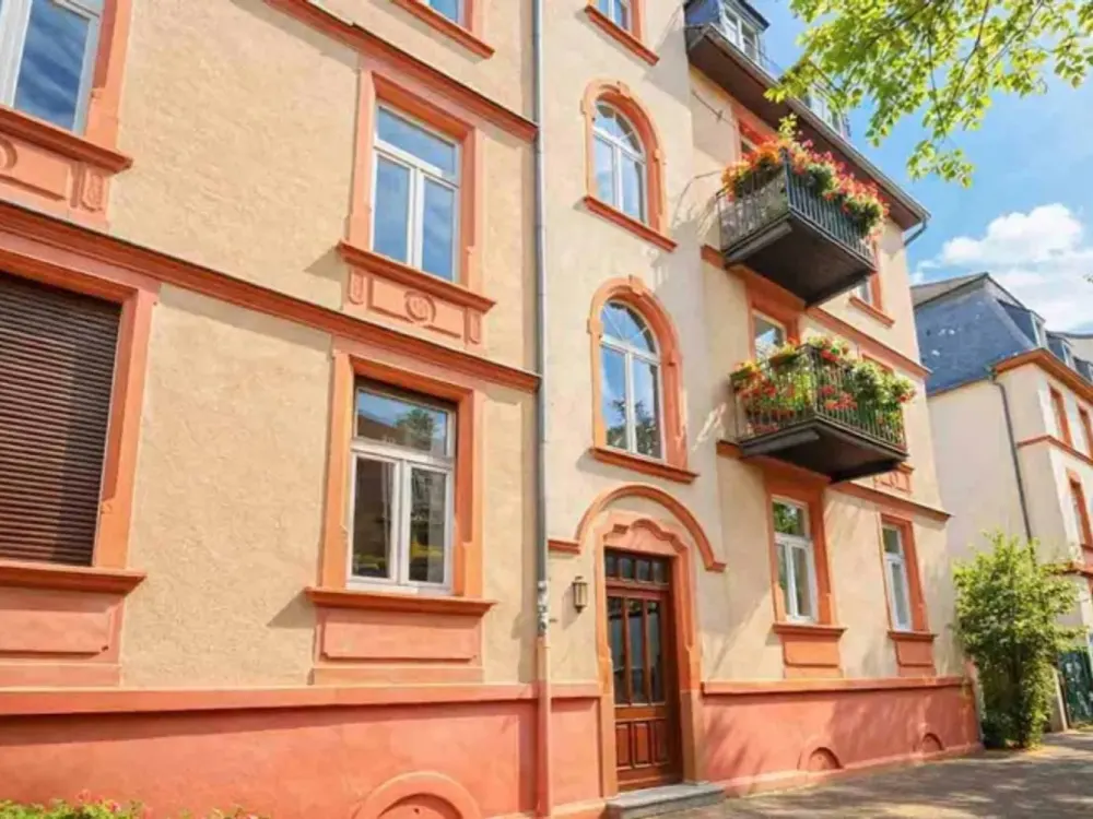 Stylish Maisonette in Bornheim: 3 Rooms, Fitted Kitchen
