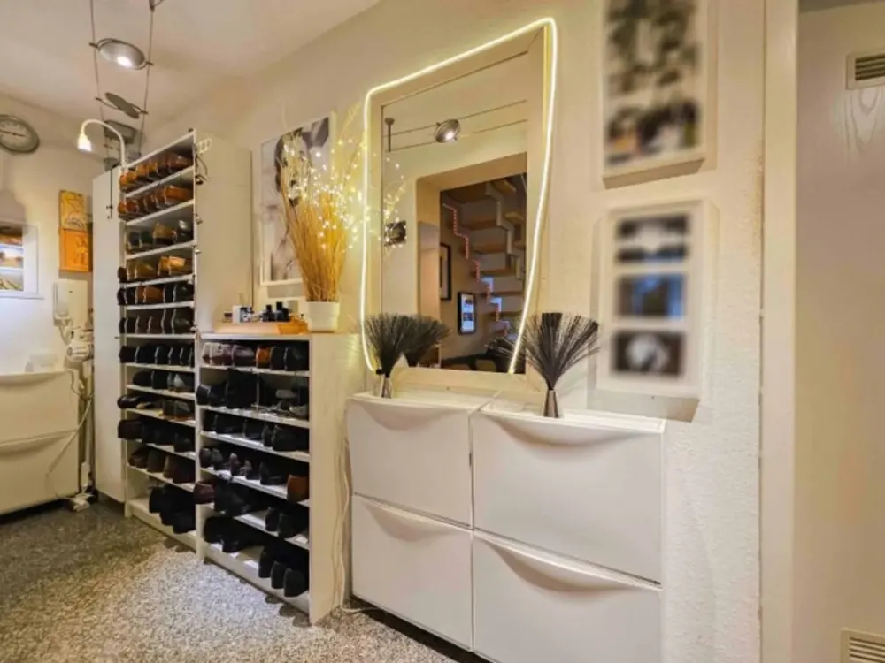 Stylish Maisonette in Bornheim: 3 Rooms, Fitted Kitchen