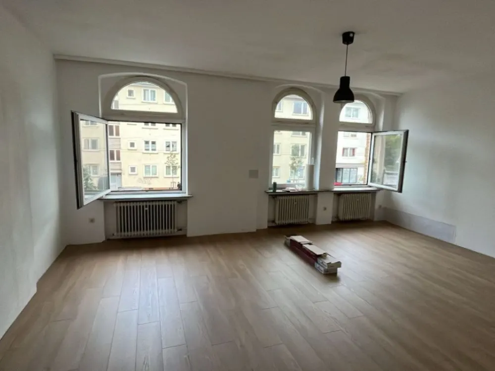 Huge shared flat room - Bright, high ceilings, central location, university around the corner, nice flatmate - sublet