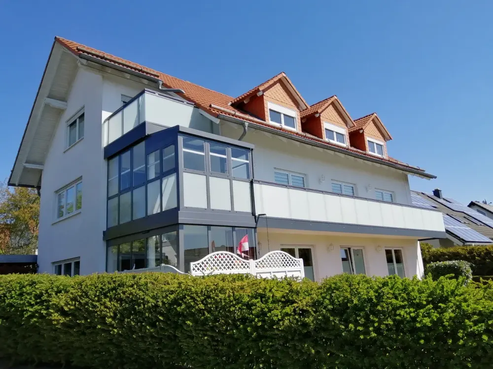 3,5-ZKB DG-Whg., Gäste-WC, Neue Einbauküche, Speisek., Glasfaser, Balkon Herkulesblick und Garten