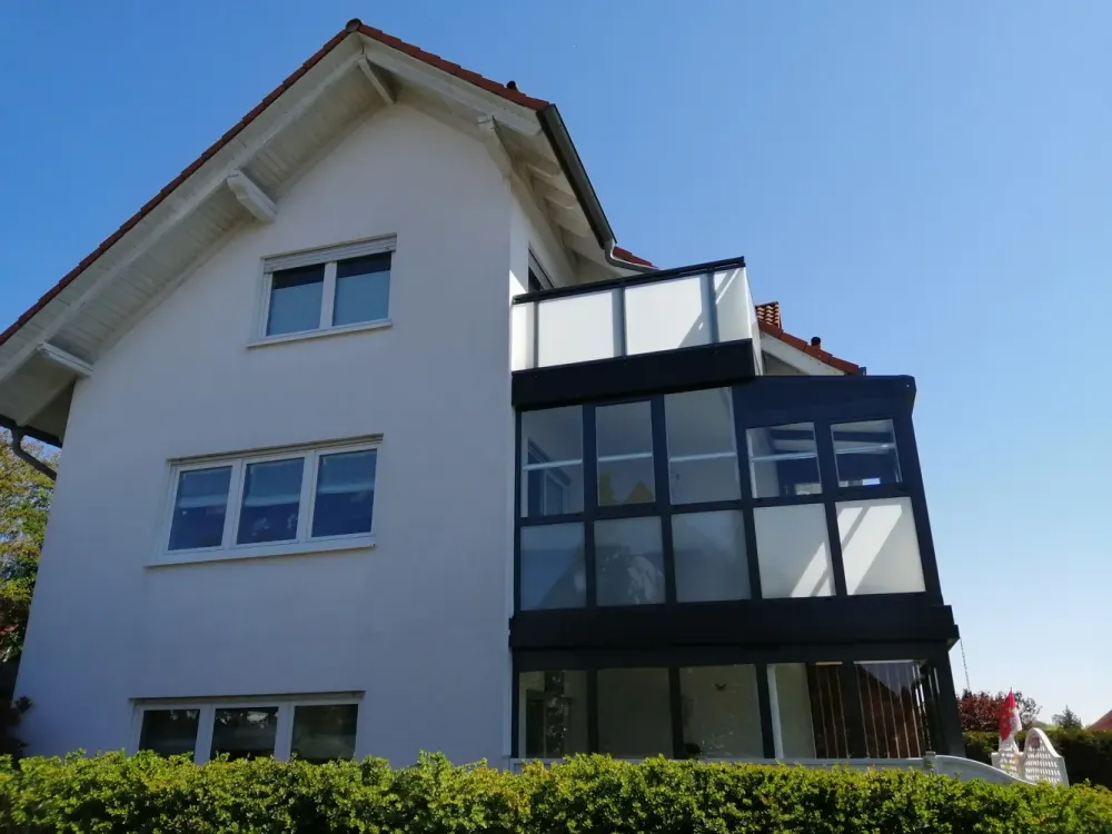 3,5-ZKB DG-Whg., Gäste-WC, Neue Einbauküche, Speisek., Glasfaser, Balkon Herkulesblick und Garten