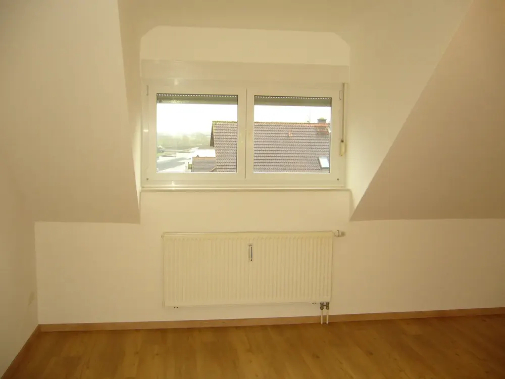 3,5-ZKB DG-Whg., Gäste-WC, Neue Einbauküche, Speisek., Glasfaser, Balkon Herkulesblick und Garten