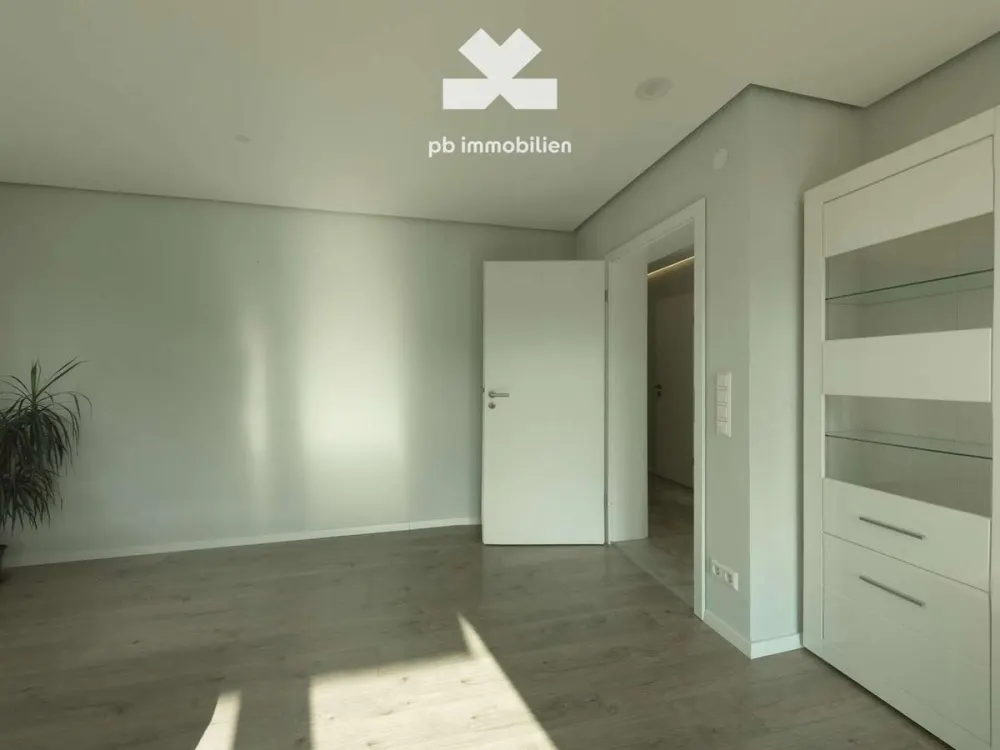 شقة واسعة مكونة من 3.5 غرف في RV-Berg - جولة 360°