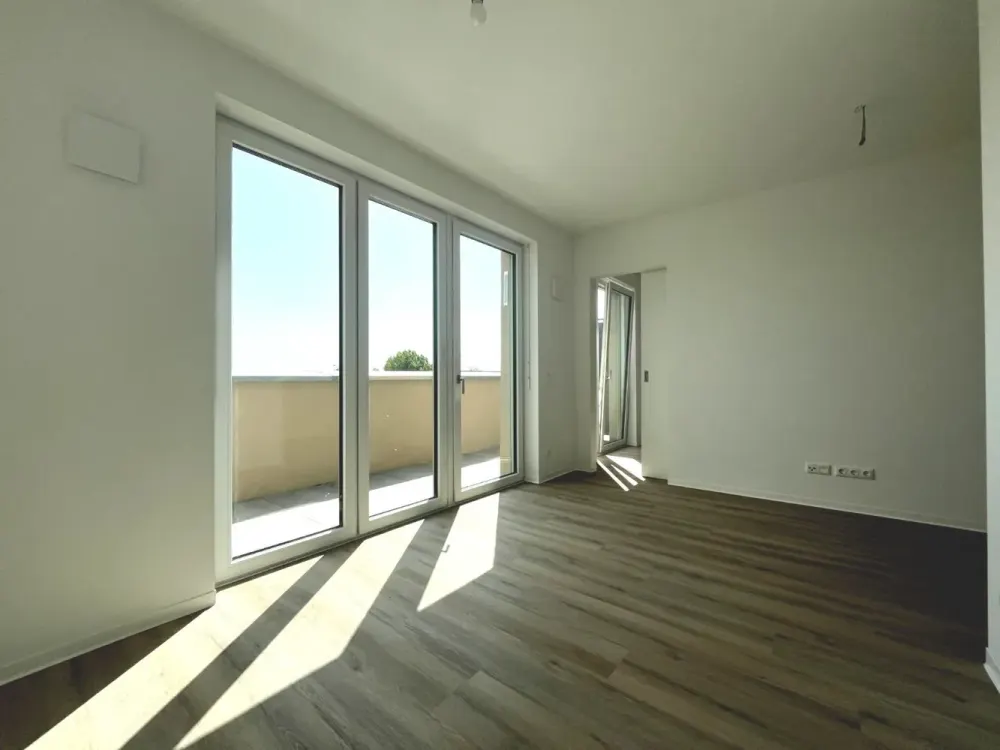 Bright 2-Room New-Build Apartment with Spacious Roof Terrace in the Center | Optional Fitted Kitchen