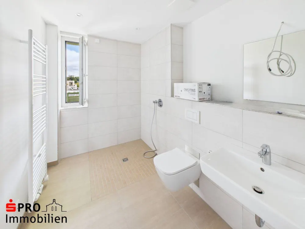 Wohnen am Franzenbrunnen: Barrierefreie Wohnung mit Balkonen