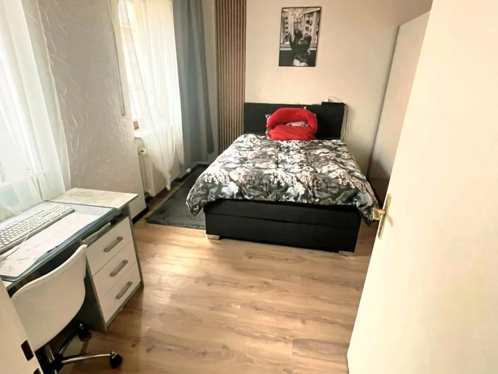 3 Room Apartment with Kitchen and Bathroom in Friedrichsthal OT Bildstock