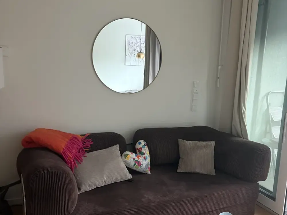 Compact Living in Hamburg: 1.5-Room Apartment in Altona-Altstadt