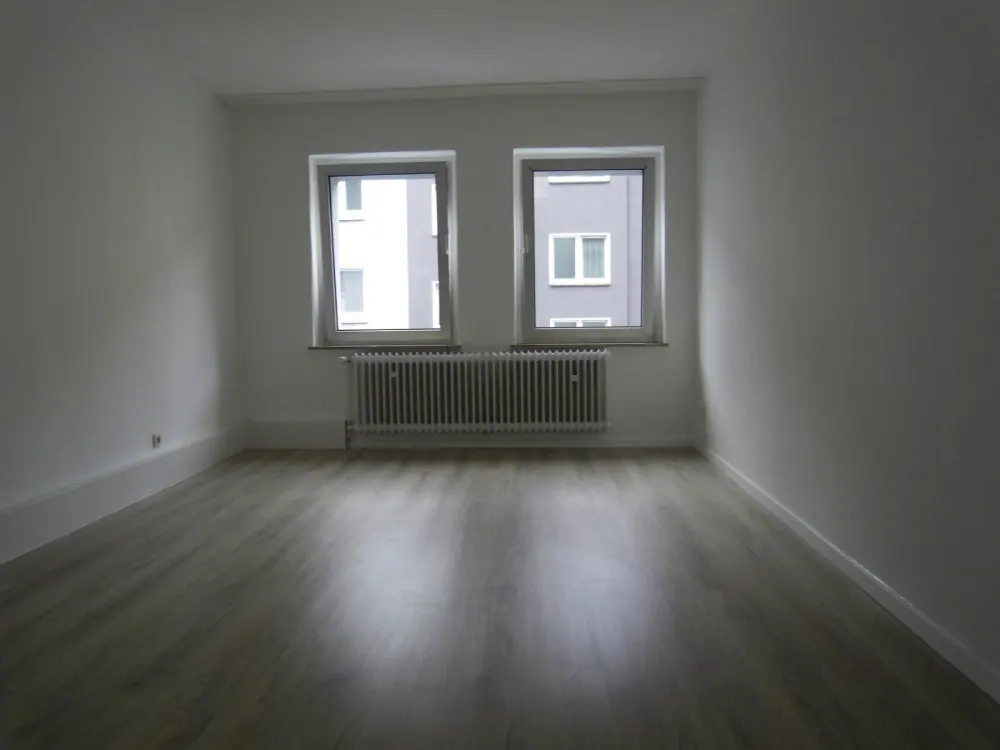 3-room ground floor apartment freshly renovated! :-)