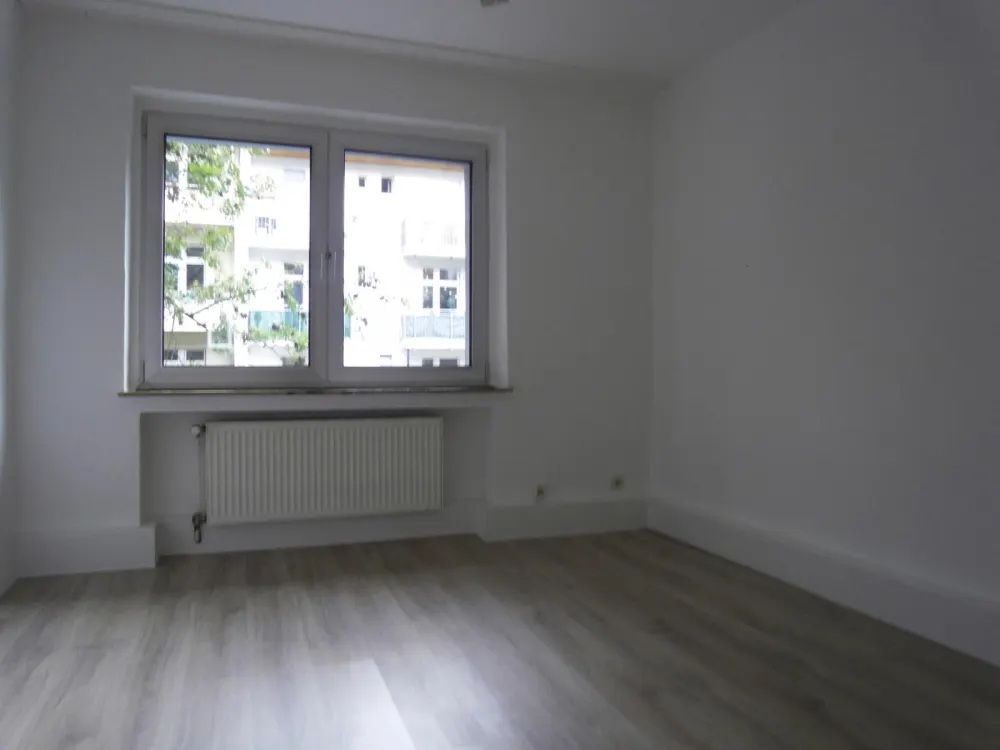 3-room ground floor apartment freshly renovated! :-)