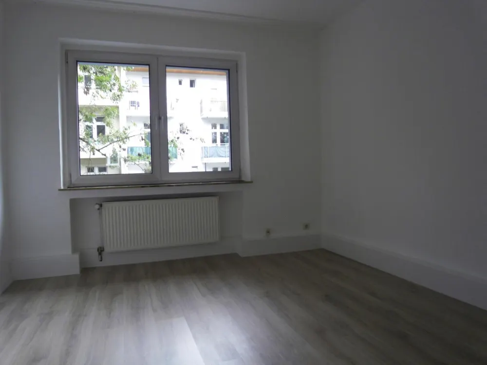 3-room ground floor apartment freshly renovated! :-)