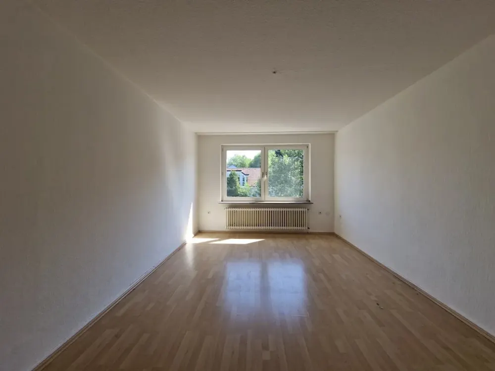 Bright & inviting: well-maintained 2-room apartment in the city centre!
