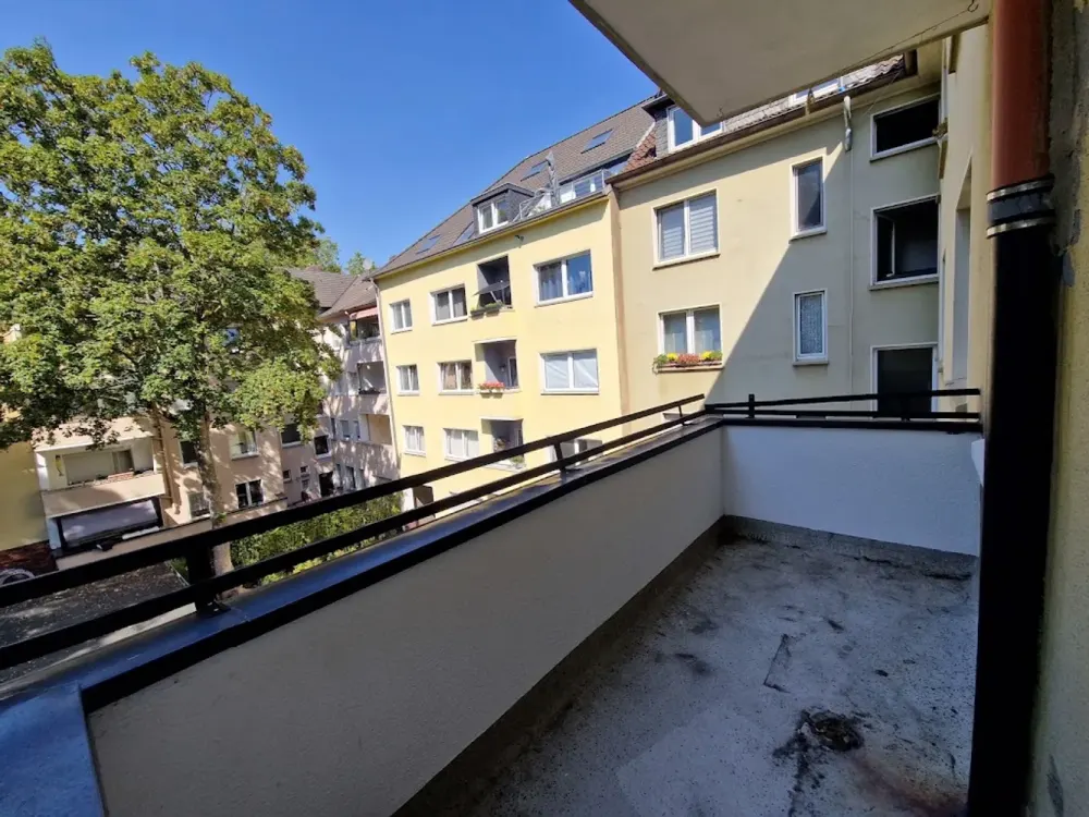 Bright & inviting: well-maintained 2-room apartment in the city centre!