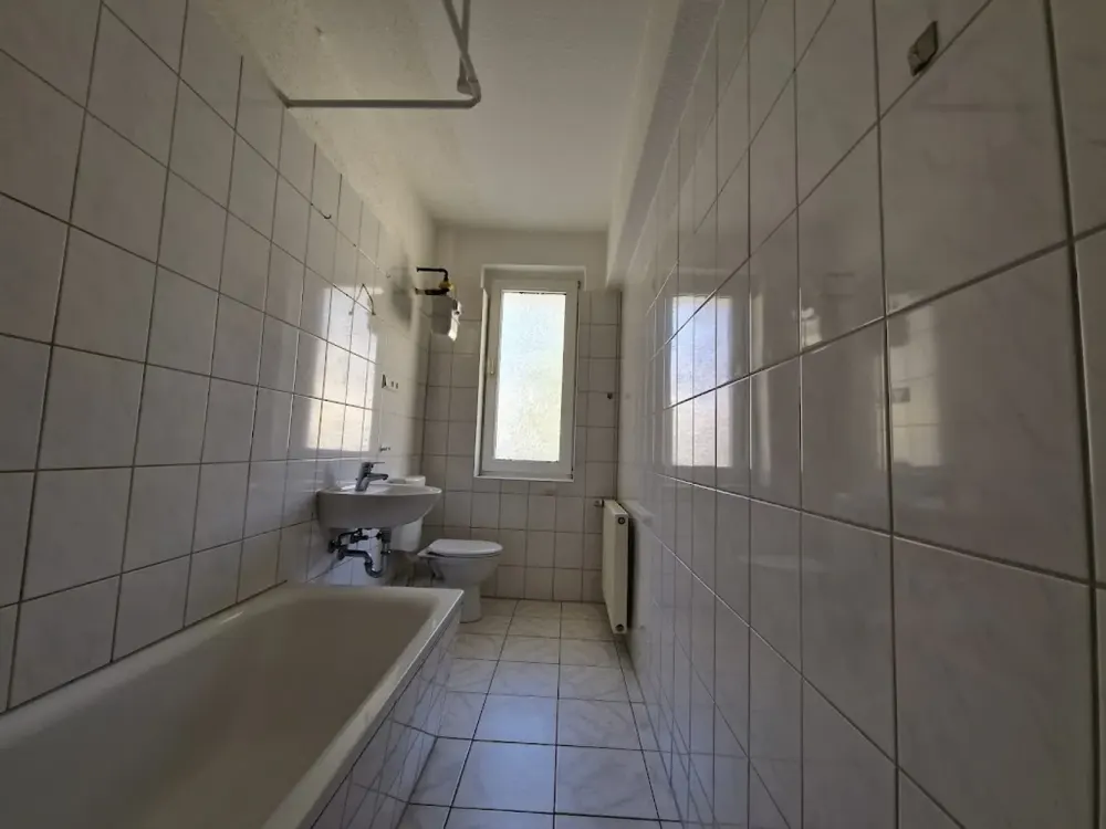 Bright & inviting: well-maintained 2-room apartment in the city centre!