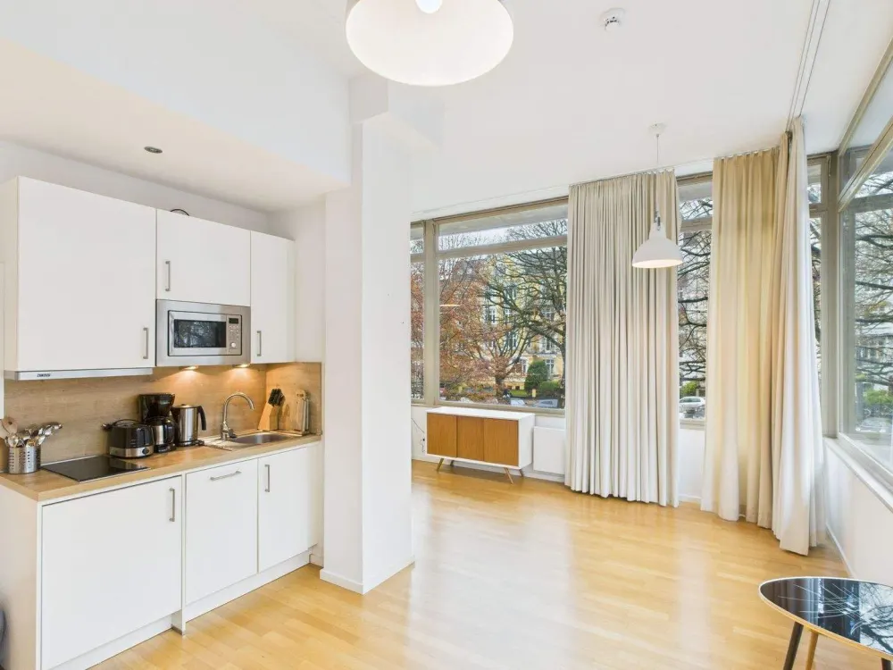 Furnished & Central All-Inclusive Apartment in the Heart of Hamburg! | XL Bude