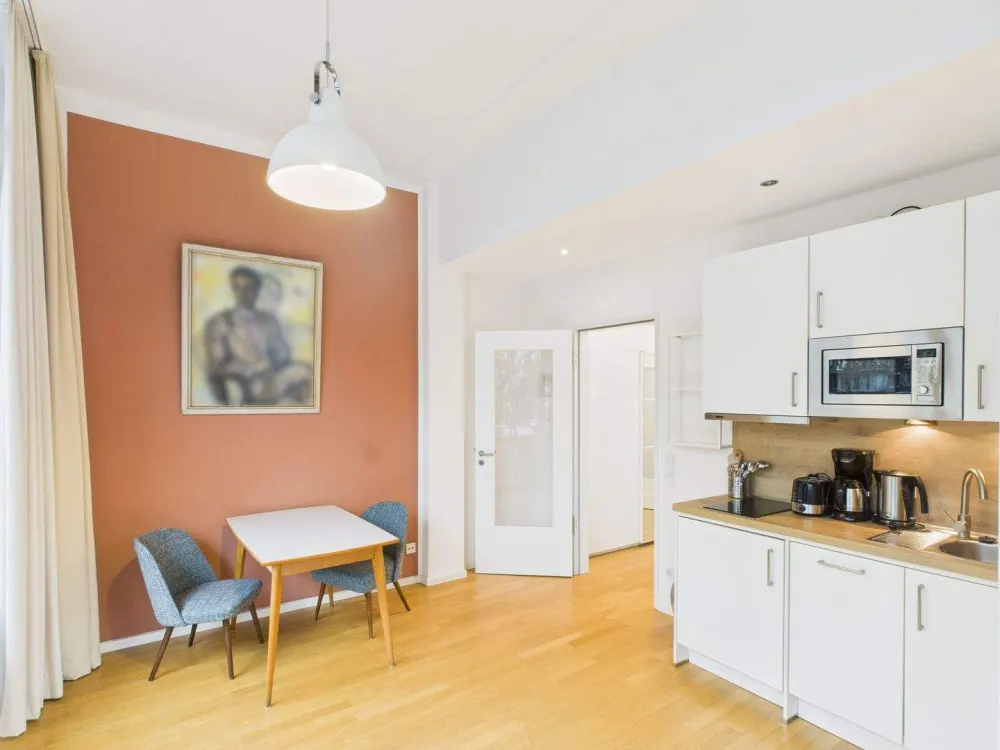 Furnished & Central All-Inclusive Apartment in the Heart of Hamburg! | XL Bude