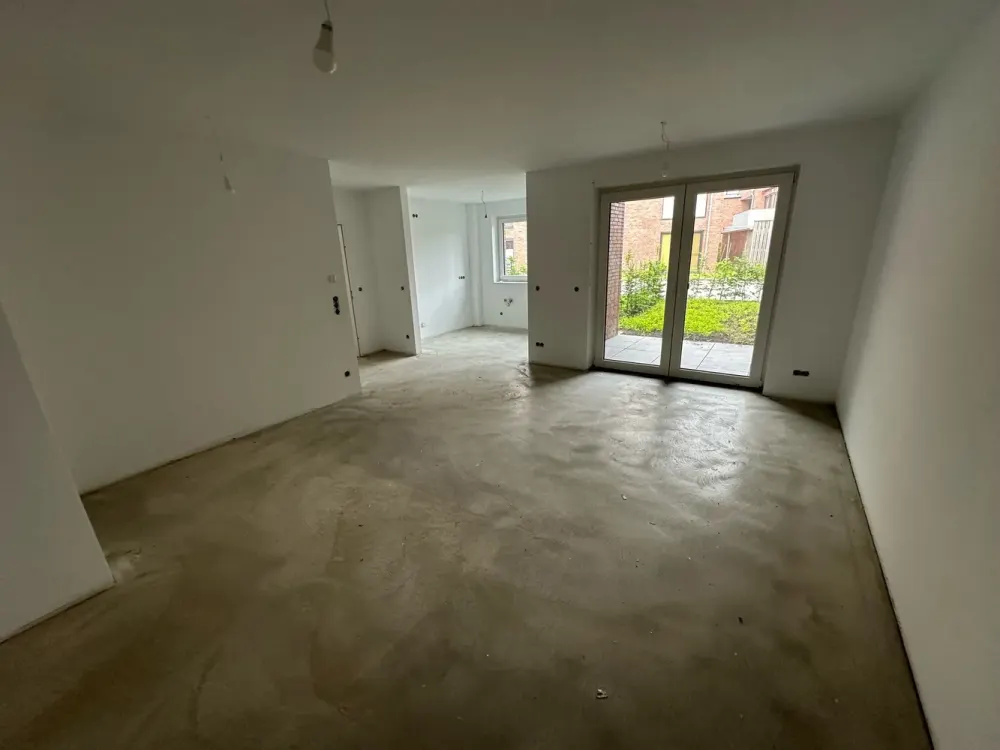 Central Ground Floor Apartment with Terrace
