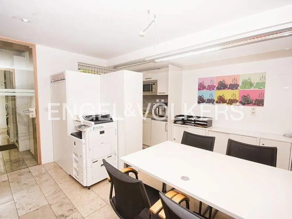 Schickes Büro oder Praxis in repräsentativer Lage im Dichterviertel