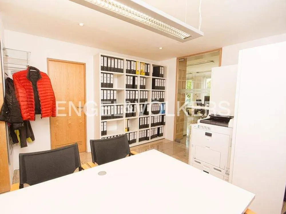 Schickes Büro oder Praxis in repräsentativer Lage im Dichterviertel