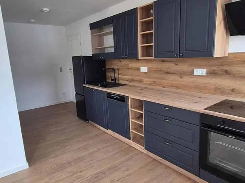 2-Room Apartment with New High-Quality Fitted Kitchen - First Occupancy After Complete Renovation in Saarlouis-Center
