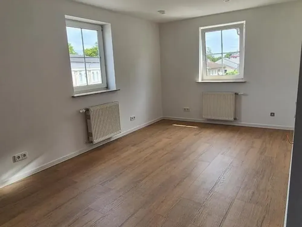 2-Room Apartment with New High-Quality Fitted Kitchen - First Occupancy After Complete Renovation in Saarlouis-Center