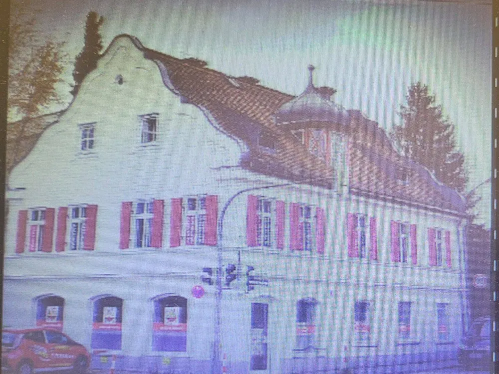 Liesl - Karlstr.- Gewerblich - Nutzbar 7 Zi. Wohnung ca. 100 m² Miete 1900+ NK - Sofort Frei !