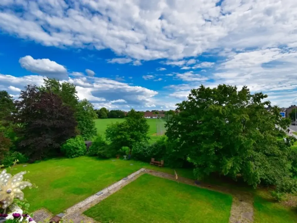 Attractive 3-Room Apartment with Balcony Facing South-West Including Air Conditioning in Willich