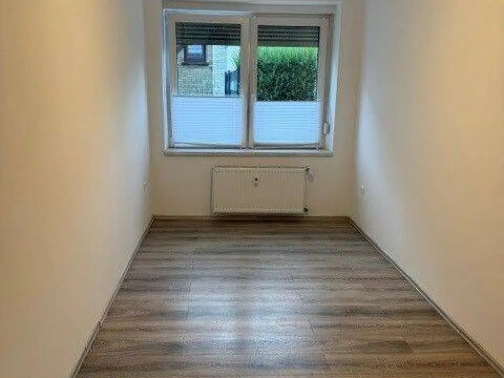 90 m² on the ground floor looking for new tenants!!!