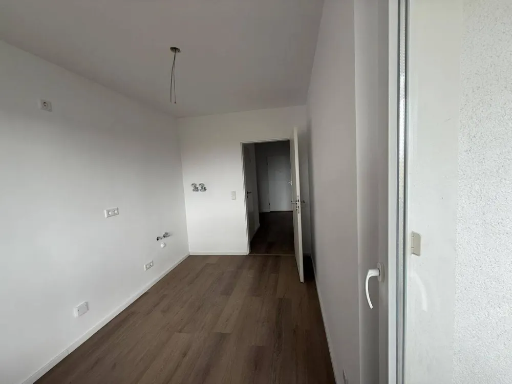 Charming, Light-Flooded 2-Room Apartment with Cathedral View
