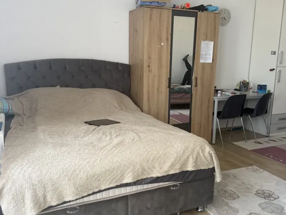 Zuhause mit einem Zimmer in Maintal