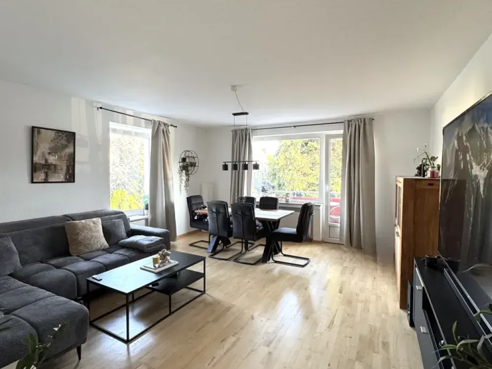 3-Room Apartment with Balcony and Fitted Kitchen in Hannover