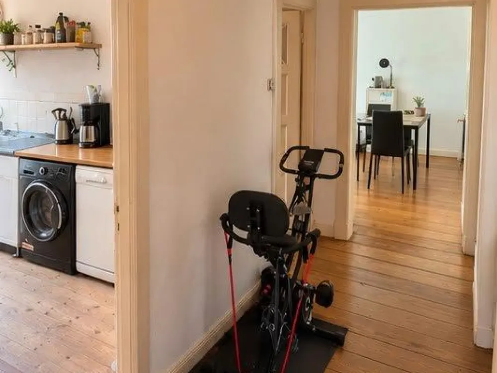 2 Zimmer-Wohnung mit Balkon und Einbauküche - Hamburg-Barmbek