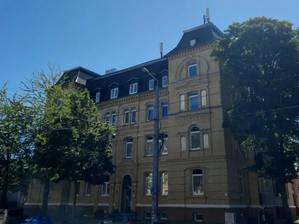 Attractive 2-Room Attic Apartment with Cozy Balcony and Modern Bathroom in Erfurt/Löbervorstadt