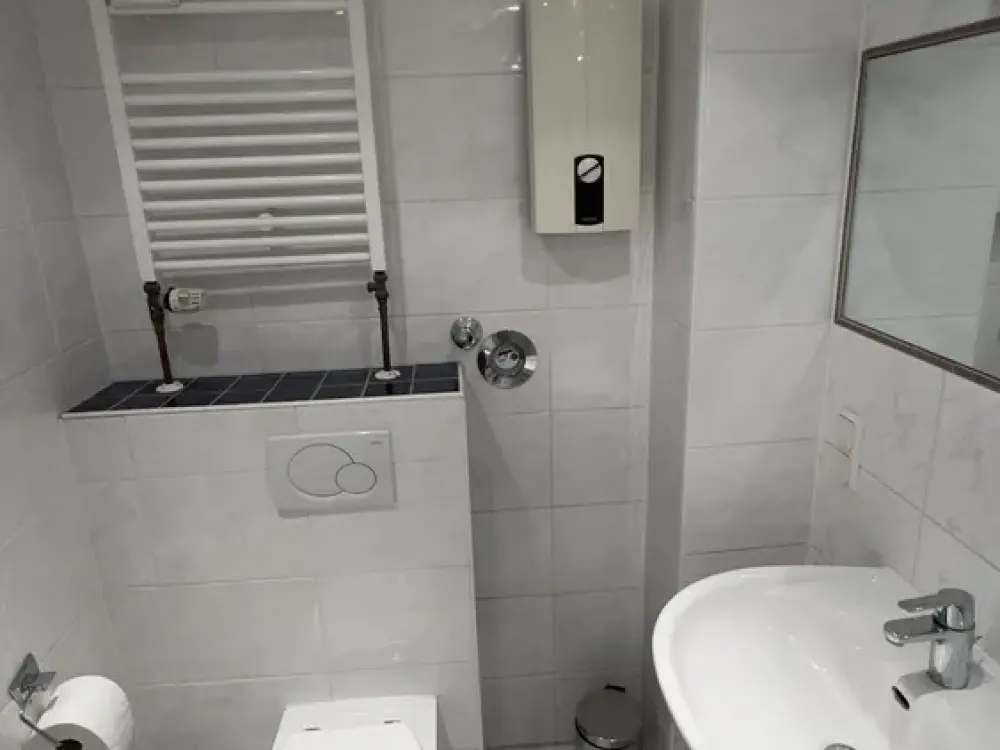 Compact Living: 1.5-Room Apartment in Düsseldorf-Oberbilk