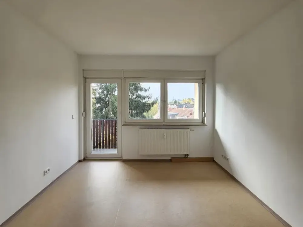 Beautiful 2-Room Apartment with Balcony in a Quiet Location