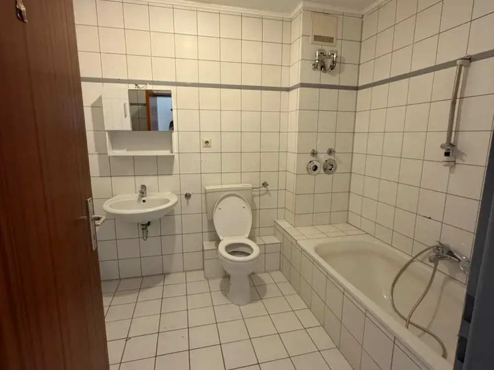 Spacious 3-Room Apartment with Balcony, 87.89 m² at Struthbachweg 23, Kassel