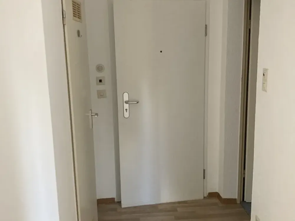 شقة من غرفتين في موقع هادئ // Uttenreuth