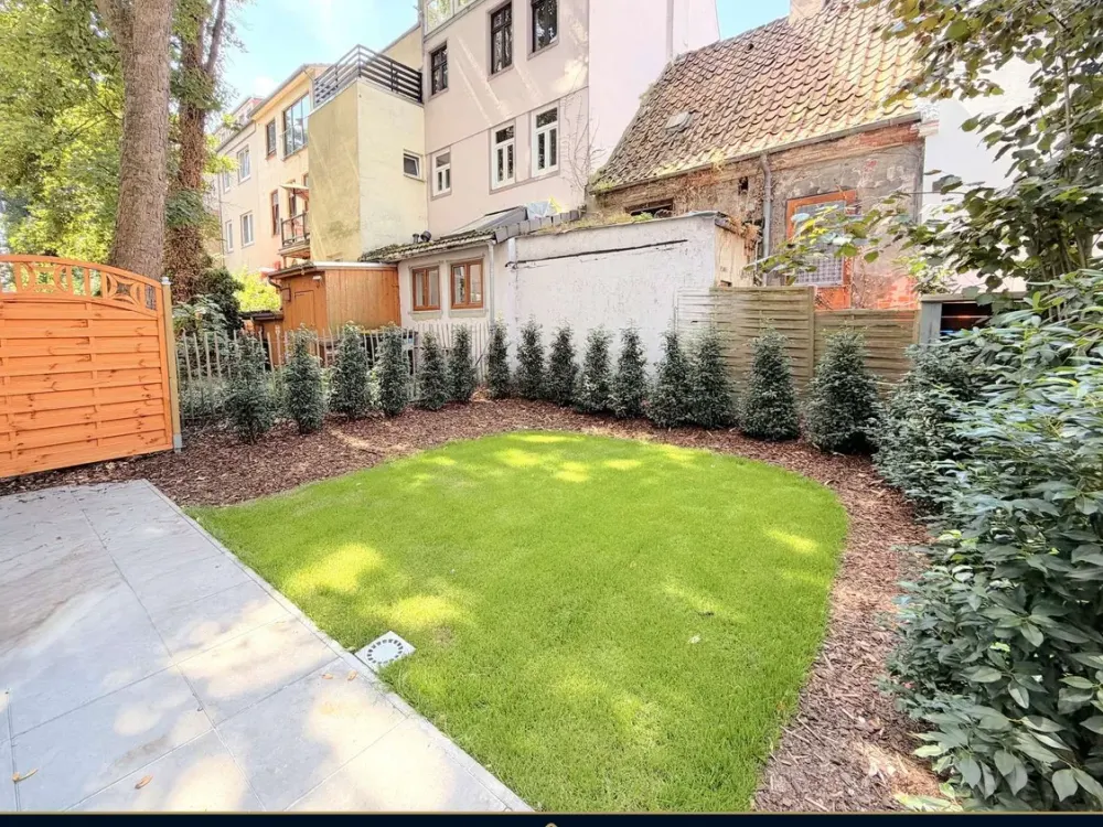 Bremen-Ostertor: First Occupancy After Renovation! Your Own Piece of Green in the Heart of the Ostertorviertel